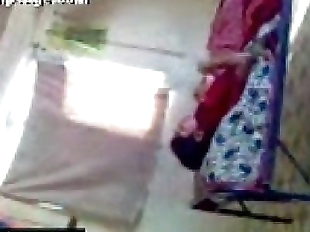 Indian couple enjoying sex at home amateur video..
