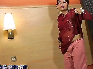 Amateure-Cams - Indian Bitch Rupali Poses..